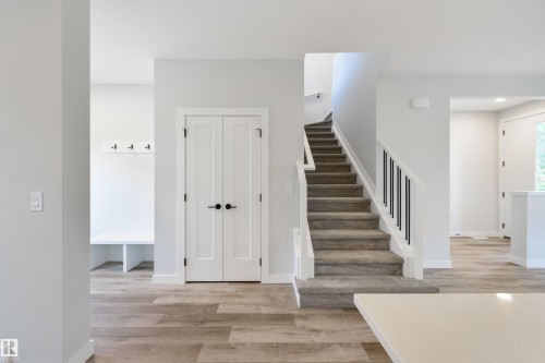 8311 & 8313 76 Avenue, Edmonton, AB - Indoor Photo Showing Other Room