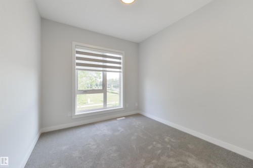 8311 & 8313 76 Avenue, Edmonton, AB - Indoor Photo Showing Other Room
