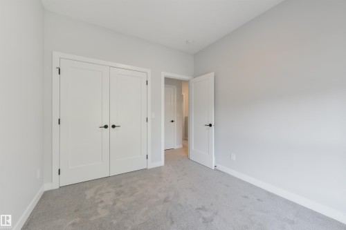 8311 & 8313 76 Avenue, Edmonton, AB - Indoor Photo Showing Other Room