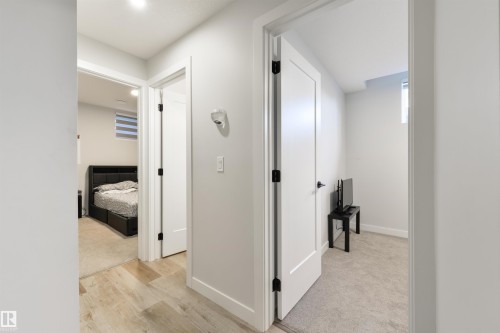 8311 & 8313 76 Avenue, Edmonton, AB - Indoor Photo Showing Other Room