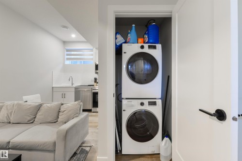 8311 & 8313 76 Avenue, Edmonton, AB - Indoor Photo Showing Laundry Room