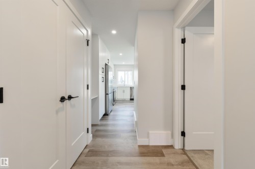 8311 & 8313 76 Avenue, Edmonton, AB - Indoor Photo Showing Other Room