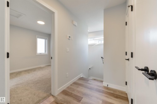 8311 & 8313 76 Avenue, Edmonton, AB - Indoor Photo Showing Other Room