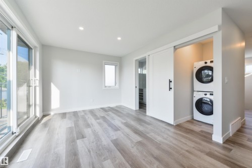 8311 & 8313 76 Avenue, Edmonton, AB - Indoor