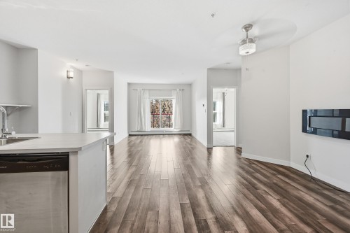 315 10611 117 Street, Edmonton, AB - Indoor