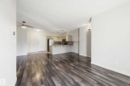315 10611 117 Street, Edmonton, AB - Indoor