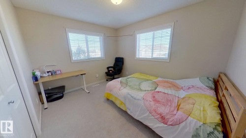 7376 Singer Way, Edmonton, AB - Indoor Photo Showing Bedroom