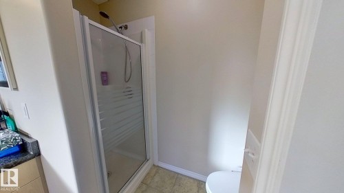 7376 Singer Way, Edmonton, AB - Indoor Photo Showing Bathroom
