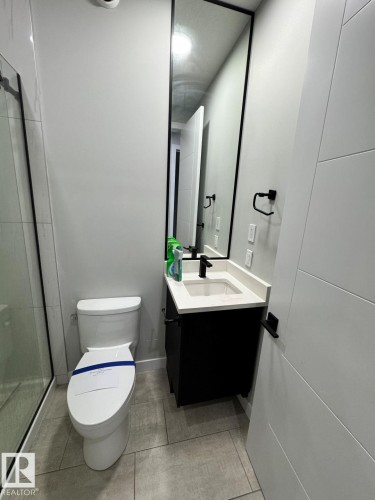 5321 Kimball Place, Edmonton, AB - Indoor Photo Showing Bathroom