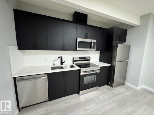 5321 Kimball Place, Edmonton, AB - Indoor Photo Showing Kitchen