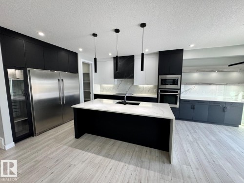 5321 Kimball Place, Edmonton, AB - Indoor Photo Showing Kitchen With Double Sink With Upgraded Kitchen