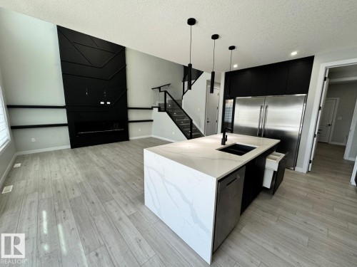 5321 Kimball Place, Edmonton, AB - Indoor Photo Showing Kitchen