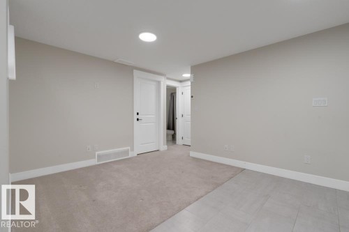 22829 95A Avenue, Edmonton, AB - Indoor Photo Showing Other Room