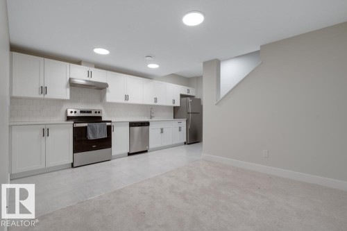 22829 95A Avenue, Edmonton, AB - Indoor Photo Showing Kitchen