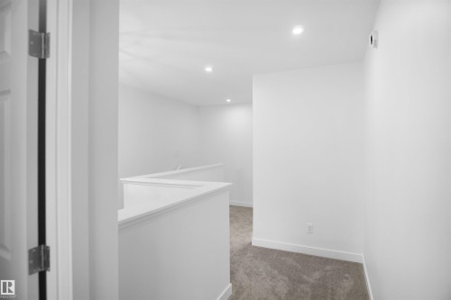 19453 22 Avenue, Edmonton, AB - Indoor