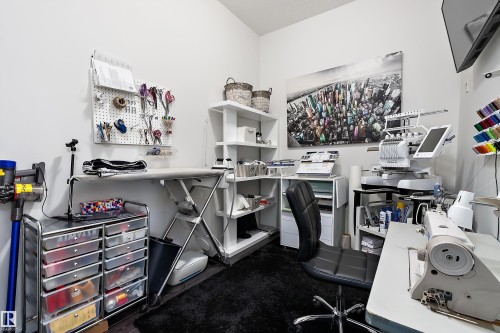 View of office area - 302 10905 109 Street, Edmonton, AB - Indoor