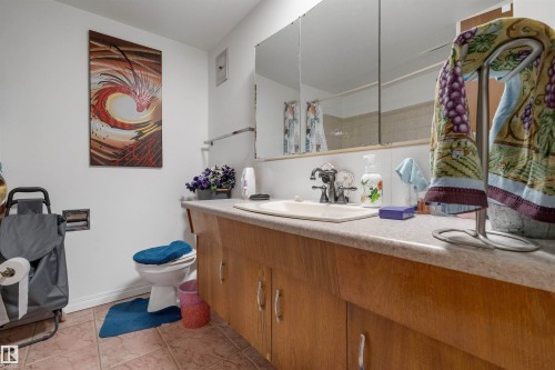 10619 64 Avenue, Edmonton, AB 