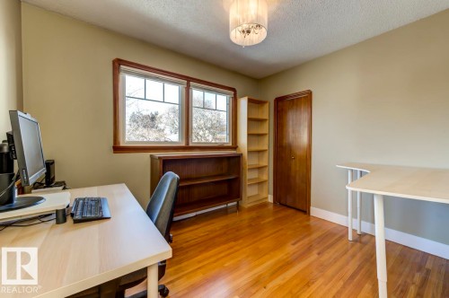 10714 128 Street, Edmonton, AB - Indoor Photo Showing Office