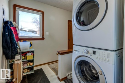 10714 128 Street, Edmonton, AB - Indoor Photo Showing Laundry Room