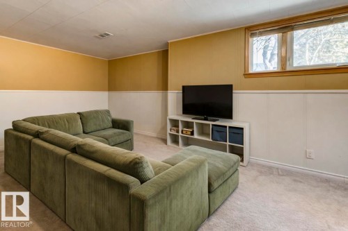 10714 128 Street, Edmonton, AB - Indoor