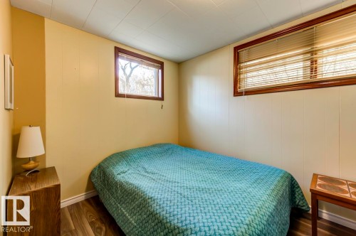 10714 128 Street, Edmonton, AB - Indoor Photo Showing Bedroom