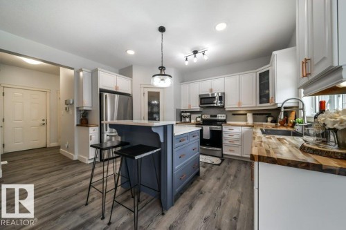 5211 Cercle Ciel, Beaumont, AB - Indoor Photo Showing Kitchen With Upgraded Kitchen