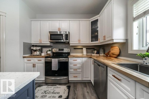 5211 Cercle Ciel, Beaumont, AB - Indoor Photo Showing Kitchen