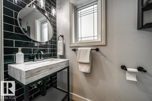 5211 Cercle Ciel, Beaumont, AB - Indoor Photo Showing Bathroom