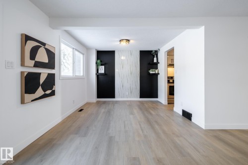 13449 40 Street, Edmonton, AB - Indoor Photo Showing Other Room