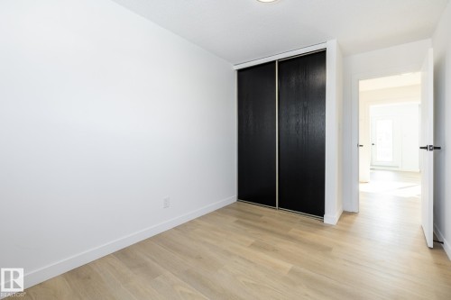 13449 40 Street, Edmonton, AB - Indoor Photo Showing Other Room