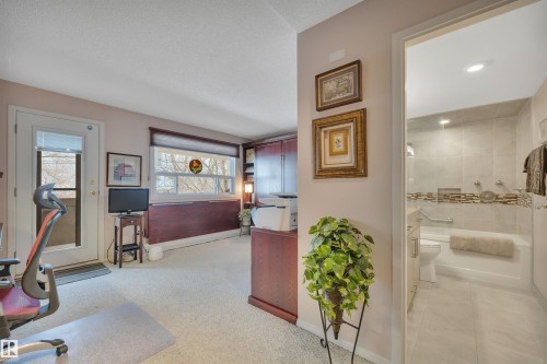 310 11220 99 Avenue, Edmonton, AB - Indoor