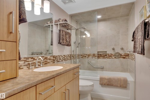 310 11220 99 Avenue, Edmonton, AB - Indoor Photo Showing Bathroom