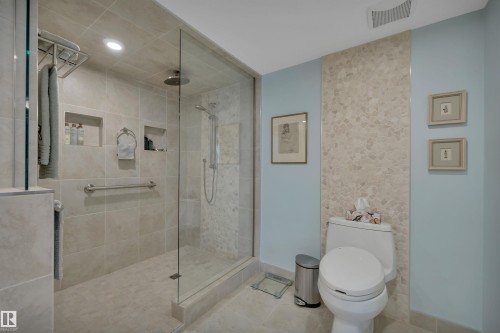 310 11220 99 Avenue, Edmonton, AB - Indoor Photo Showing Bathroom