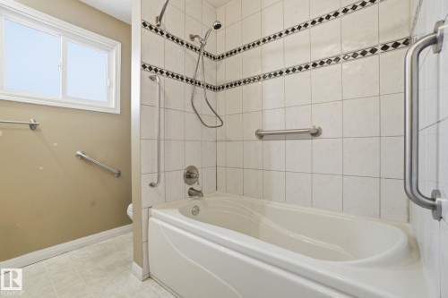 4015 120 Street, Edmonton, AB - Indoor Photo Showing Bathroom
