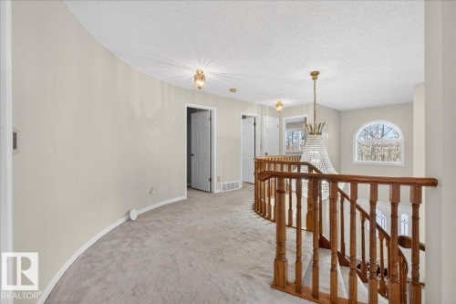 470 Rooney Crescent, Edmonton, AB - Indoor Photo Showing Other Room