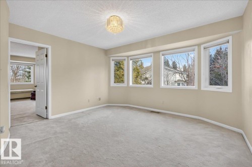 470 Rooney Crescent, Edmonton, AB - Indoor Photo Showing Other Room