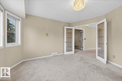 470 Rooney Crescent, Edmonton, AB - Indoor Photo Showing Other Room