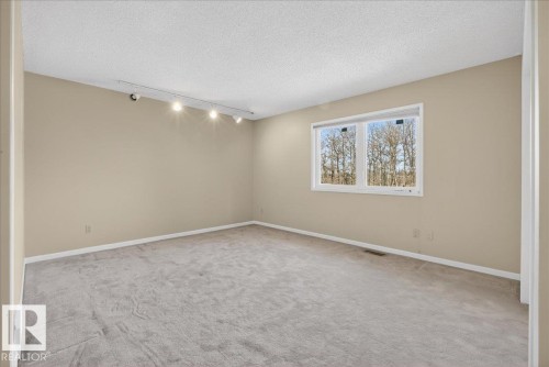 470 Rooney Crescent, Edmonton, AB - Indoor Photo Showing Other Room