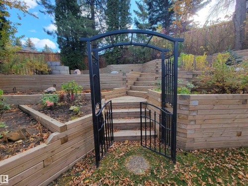 470 Rooney Crescent, Edmonton, AB - Outdoor