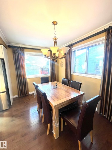 15003 81 Street, Edmonton, AB - Indoor Photo Showing Dining Room