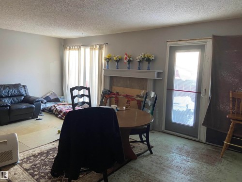 9 5325 48 Avenue, Redwater, AB - Indoor