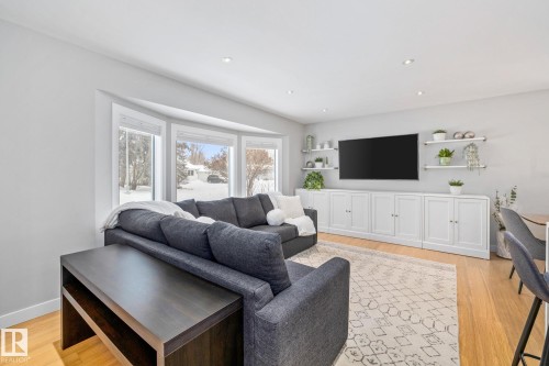 7622 153 Street, Edmonton, AB - Indoor Photo Showing Living Room