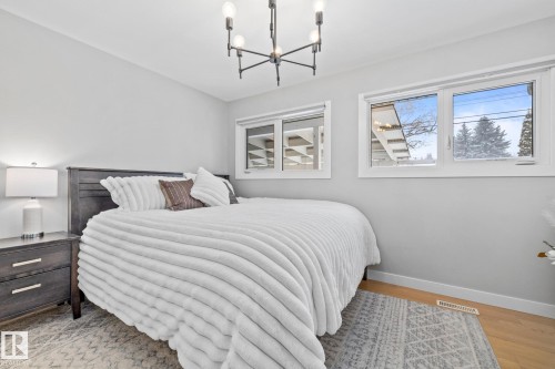 7622 153 Street, Edmonton, AB - Indoor Photo Showing Bedroom