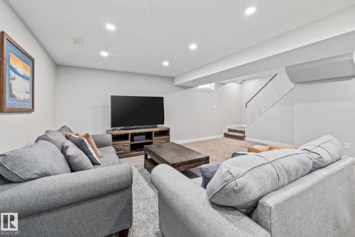 7622 153 Street, Edmonton, AB - Indoor Photo Showing Other Room