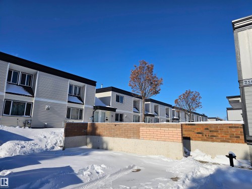 206 11421 34St, Edmonton, AB - Outdoor