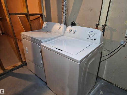 206 11421 34St, Edmonton, AB - Indoor Photo Showing Laundry Room