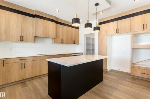 200 Basin Court, Leduc, AB - Indoor Photo Showing Kitchen