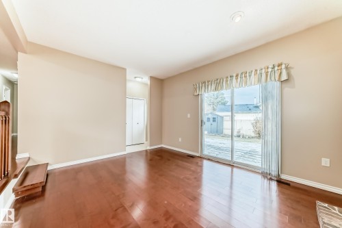 1923 52 Street Nw, Edmonton, AB - Indoor Photo Showing Other Room