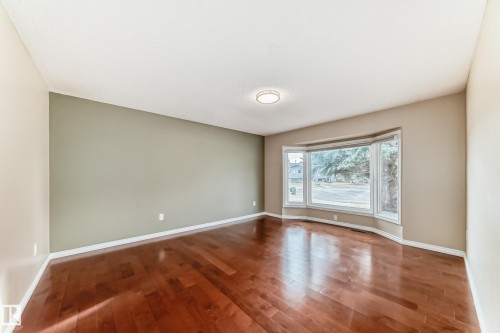 1923 52 Street Nw, Edmonton, AB - Indoor Photo Showing Other Room