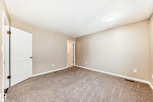 1923 52 Street Nw, Edmonton, AB - Indoor Photo Showing Other Room